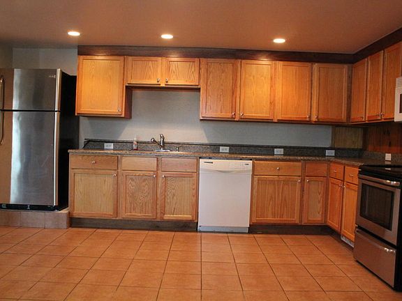 5th image of 8623 Hill Dr