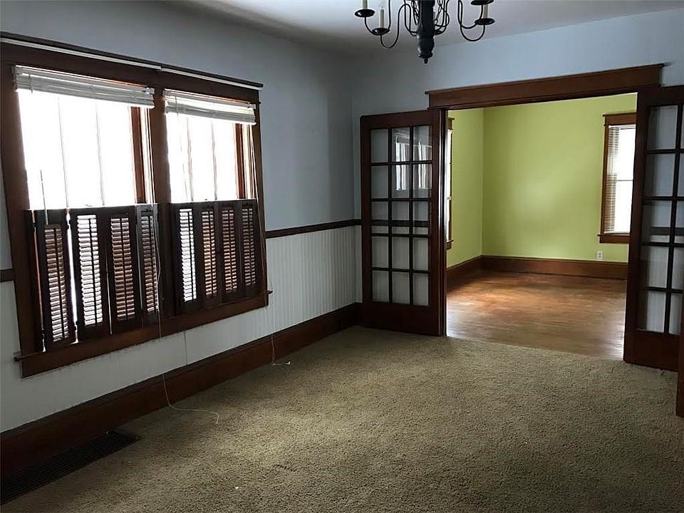 2nd image of 9 Leonard St