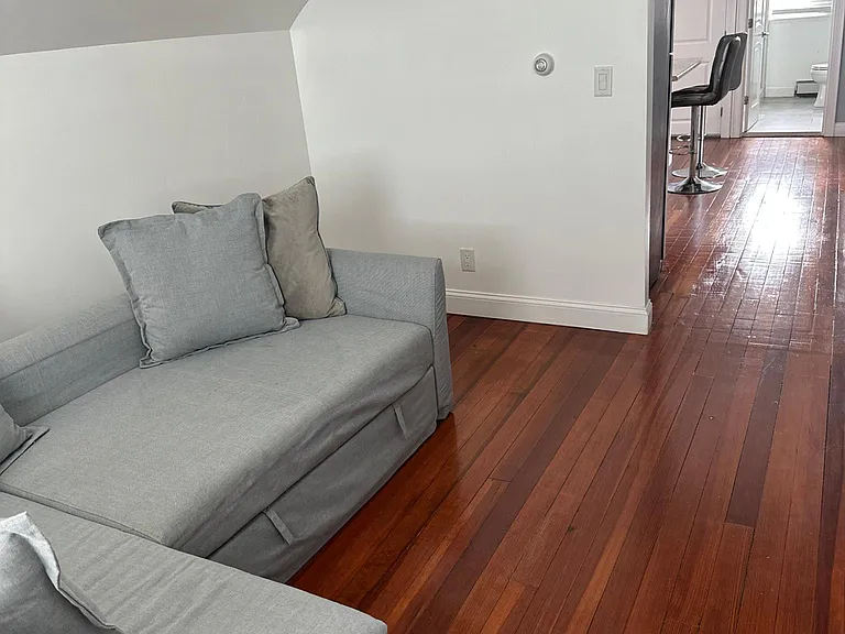 524 Warren Ave — Photo 15