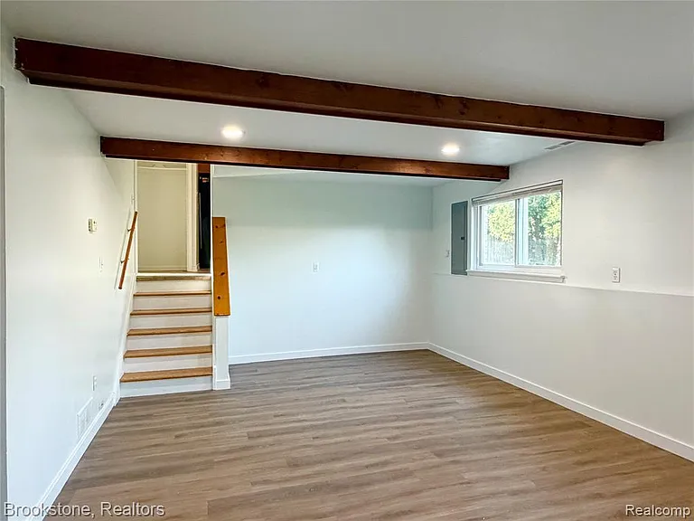 8912 Ardel Dr — Photo 17