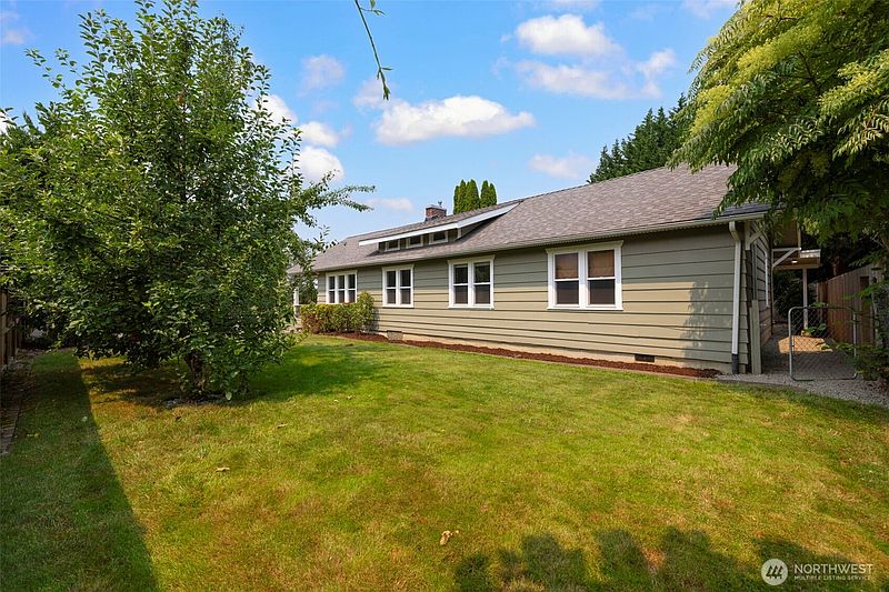 3rd image of 7921 139th Avenue Ct E