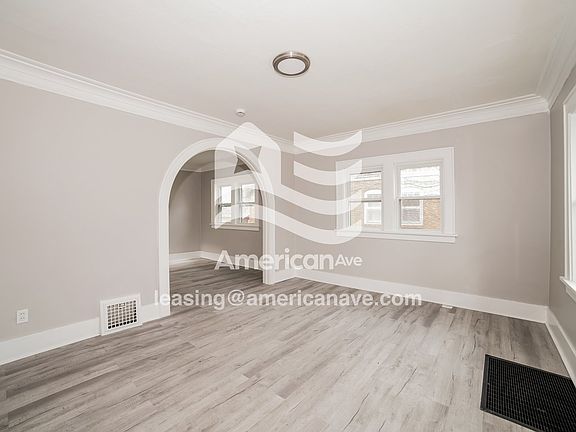1789224_003_wm_-_living_room_13624387.jpg