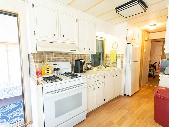 5th image of 1501 W Commerce Ave #42