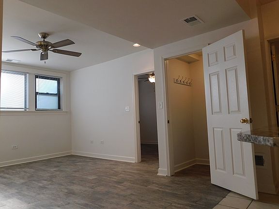 3rd image of 1732 W North Shore Ave #6711G