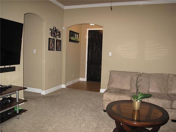 5th image of 115 Hickory Creek Dr