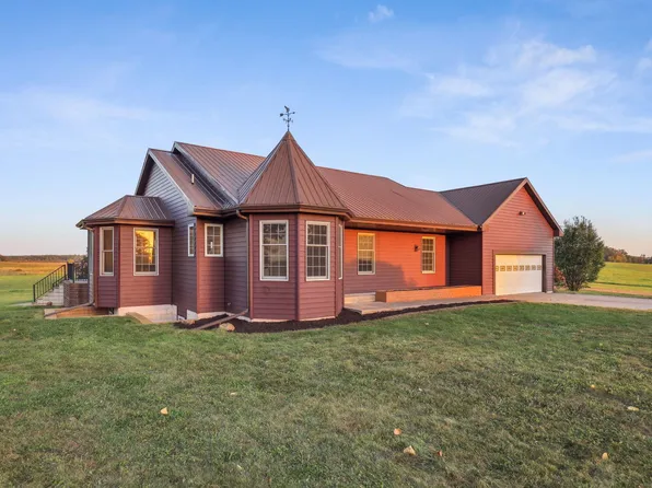 3084 Pokegama Lake Rd, Grasston, MN 55030