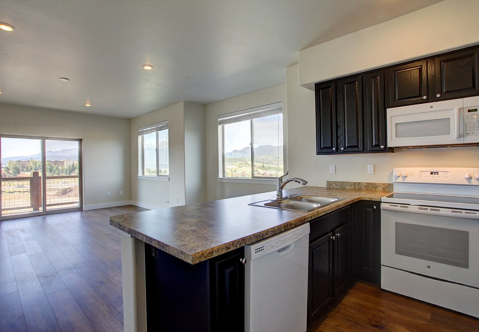 Dillon Ridge Apartments 380 — Photo 1