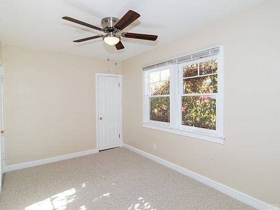 4th image of 7500 Owensmouth Ave