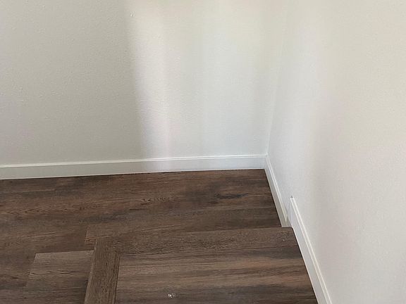 3rd image of 5624 Linfield Ave