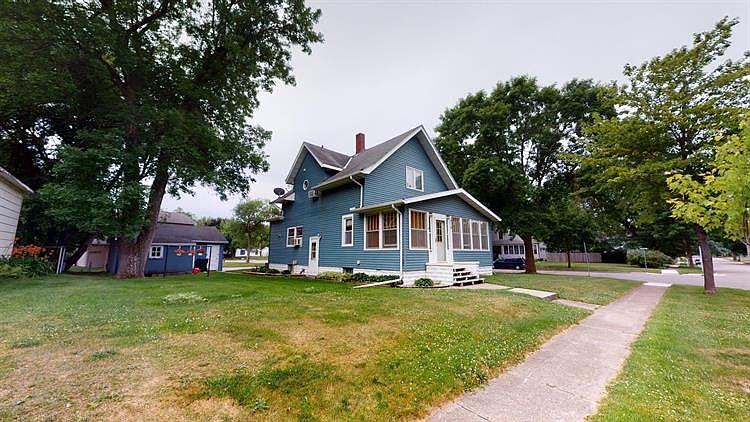 1st image of 919 Ella Ave NW