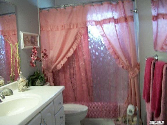 4th image of 34 Topaz Dr