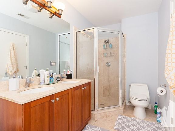 4th image of 3357 N Hamilton Ave #A