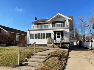 1048 37th St #1, Des Moines, IA 50311