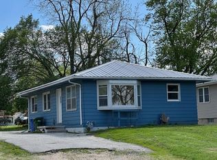 1319 5th Ave NW, Waverly, IA 50677