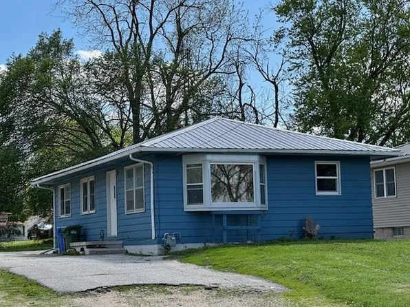 1319 5th Ave NW, Waverly, IA 50677