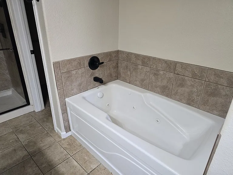 5906 Valencia Ave — Photo 14