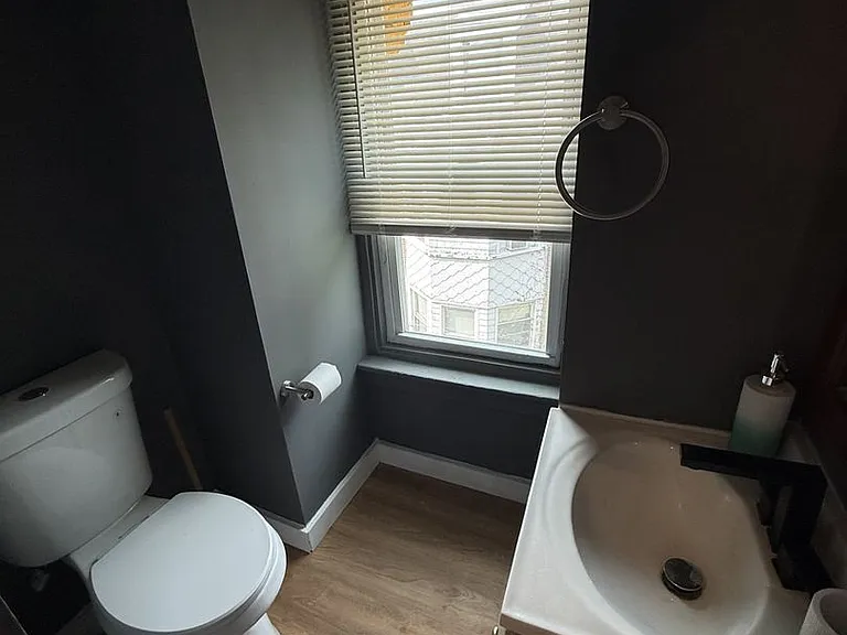 513 Brinton St — Photo 10