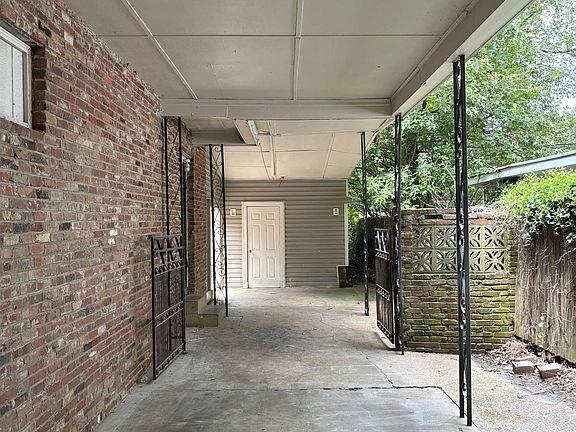 4th image of 1745 Myrna Ln