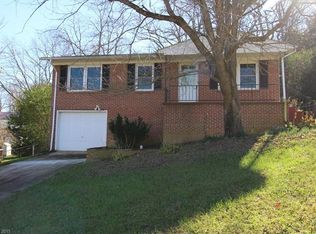 35 Starmount Dr, Asheville, NC 28806