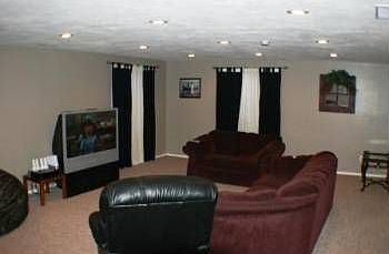 4th image of 578 S Ensign Dr