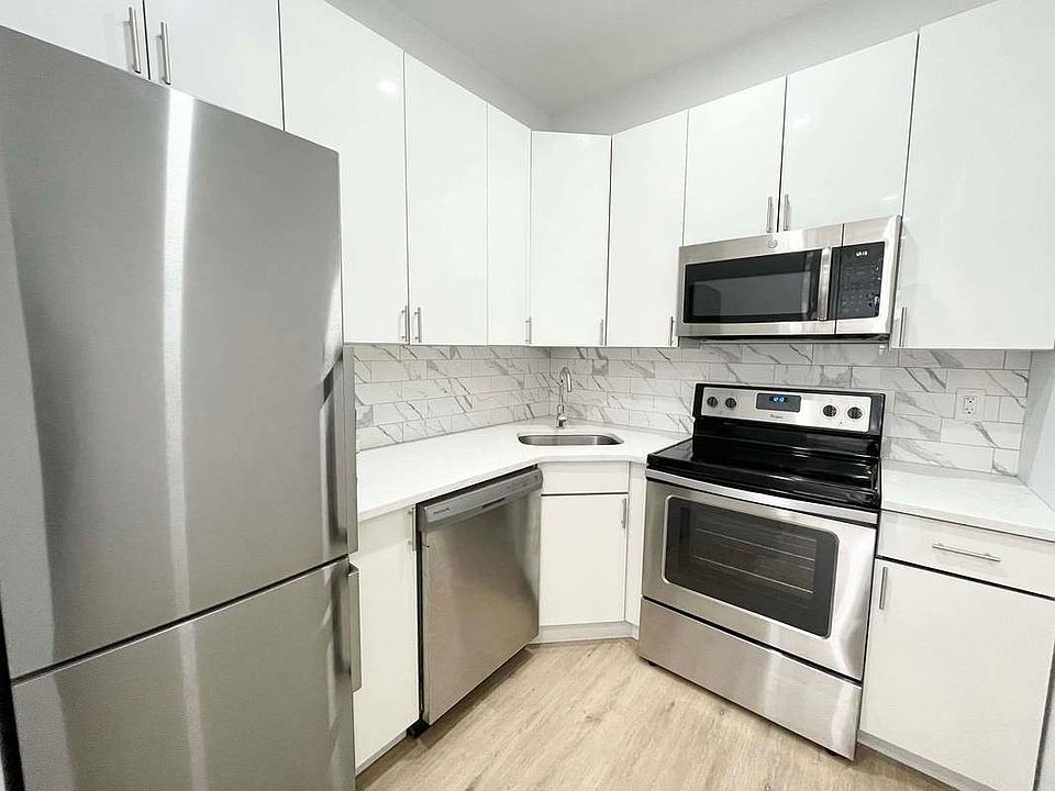 1st image of 53 Montrose Ave #7R
