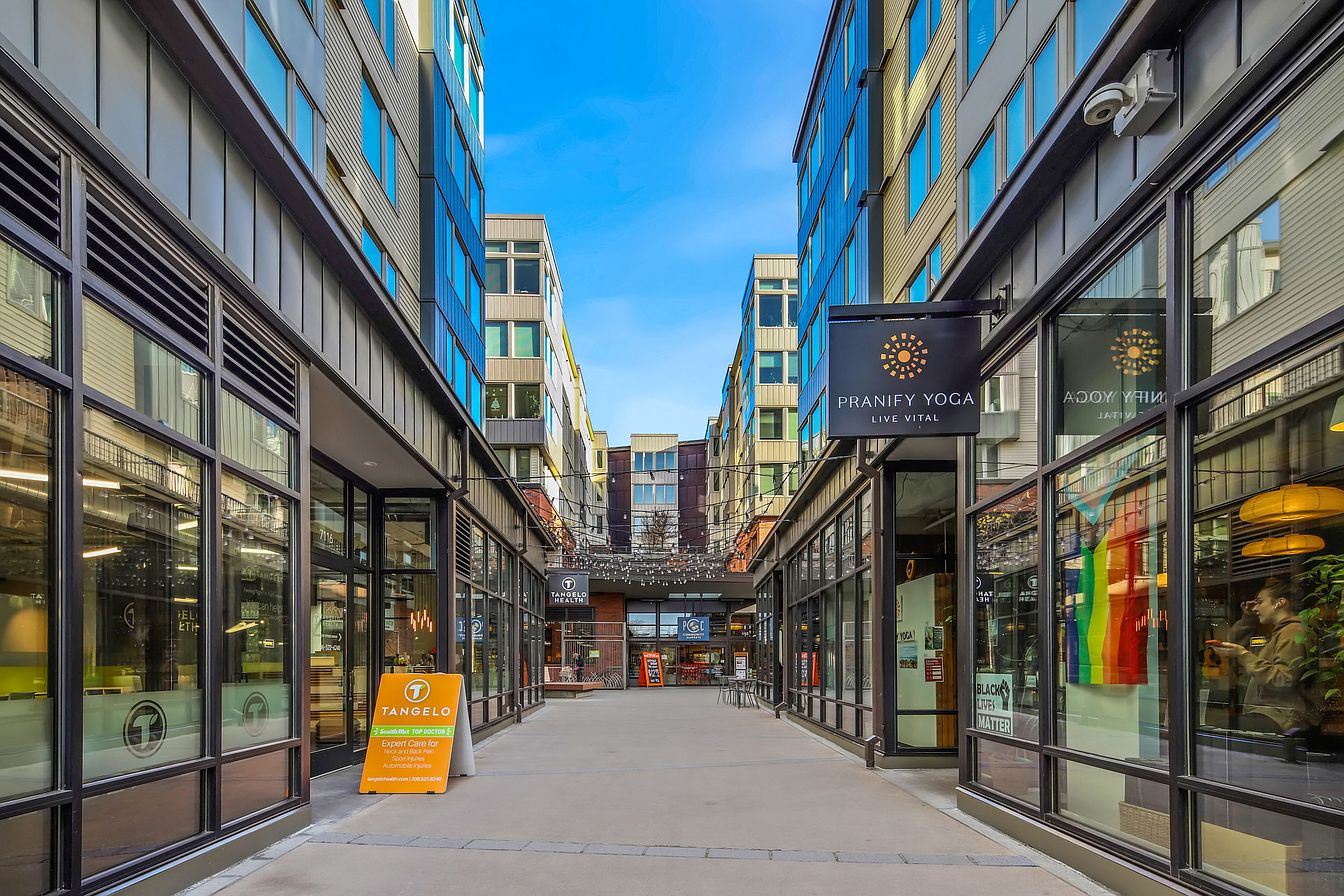 Green Lake Village - 427 NE 72nd St Seattle WA (27 units available