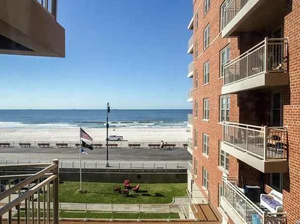560 W, Broadway #1R, Long Beach, NY 11561