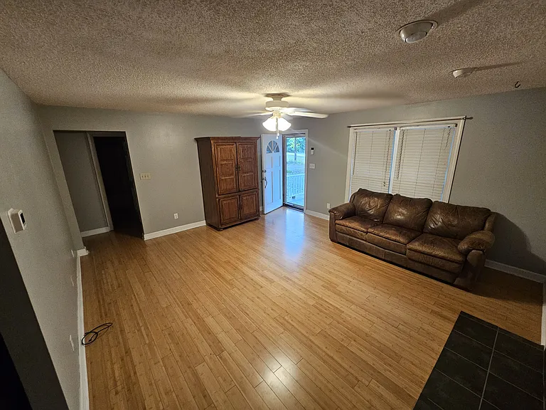 119 S Creek Dr — Photo 7