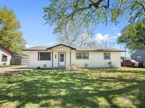 986 N Acadia Ave, Wichita, KS 67212