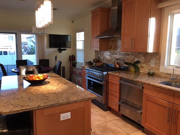 3rd image of 53 Beacon Ave