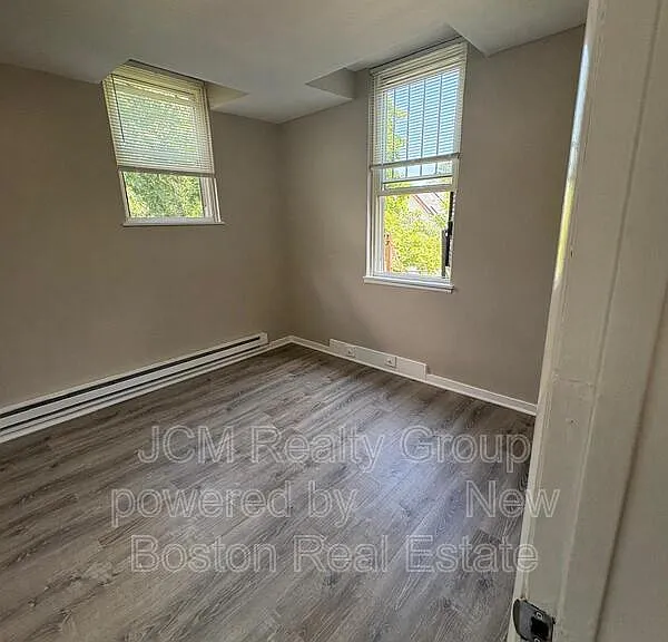3 Sunderland St #U6 — Photo 4