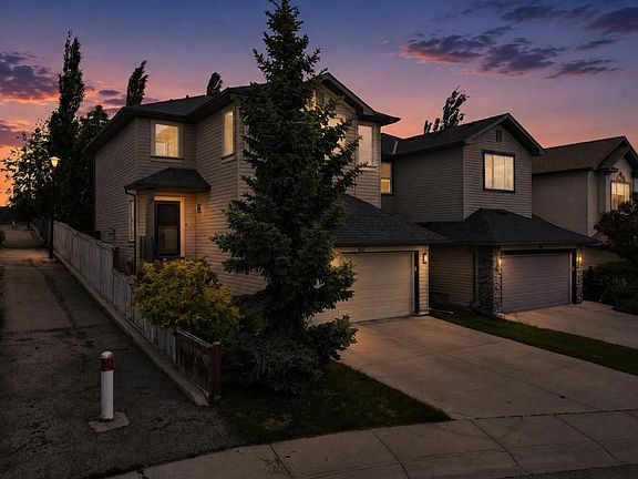 2nd image of 60 S Tuscany Ridge Cres NW