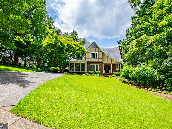 2nd image of 150 Laurel Lakes Dr