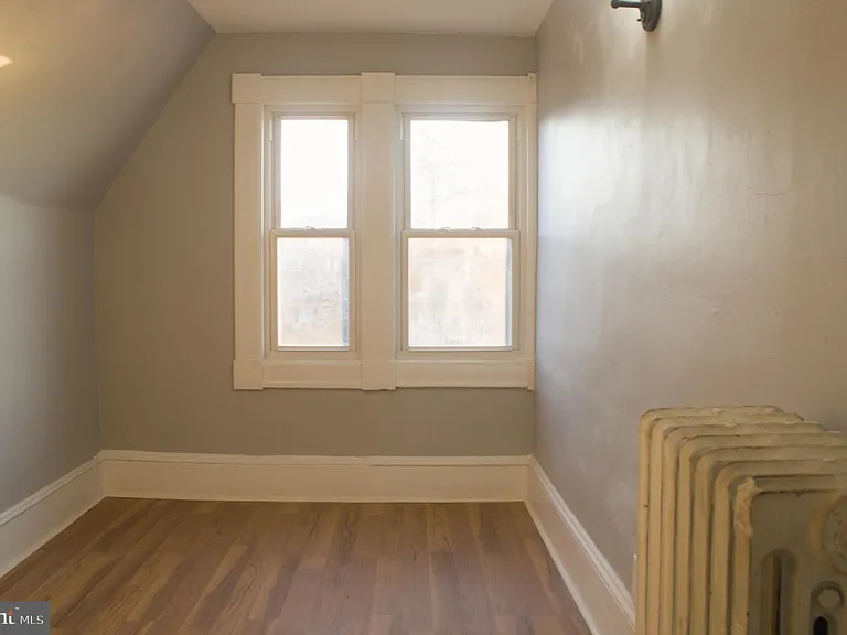 936 Carteret Ave — Photo 23