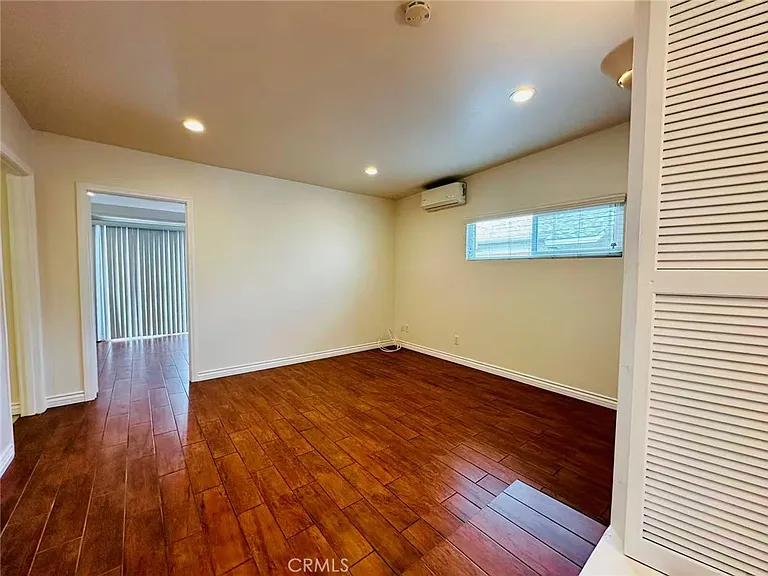 400 E Fernfield Dr — Photo 22