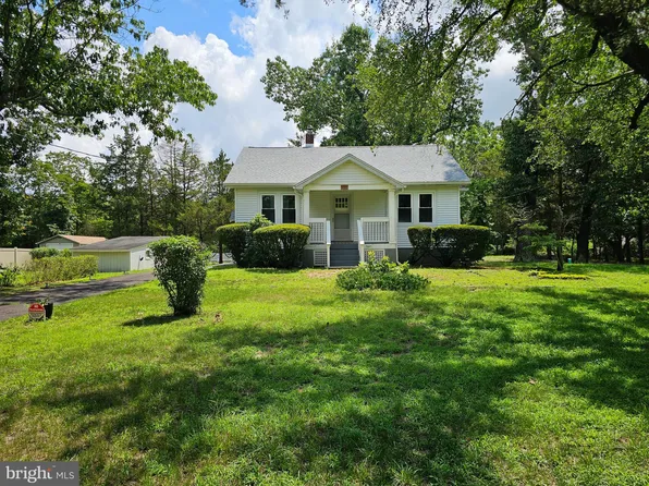 1833 W Oak Rd, Vineland, NJ 08360