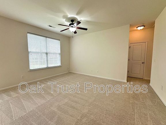 3rd image of 3058 Nantuckett Ave