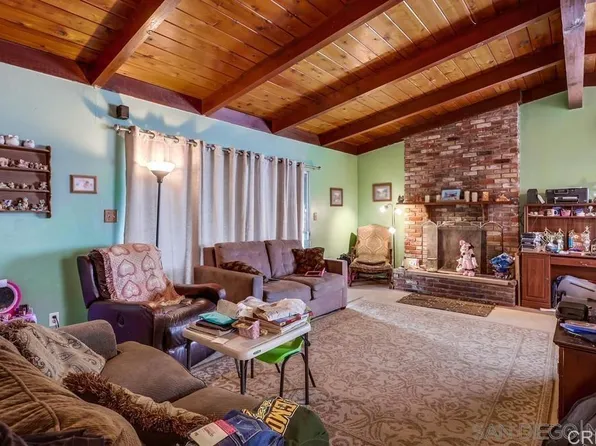 18 Pacific Ave, Lemon Grove, CA 91945