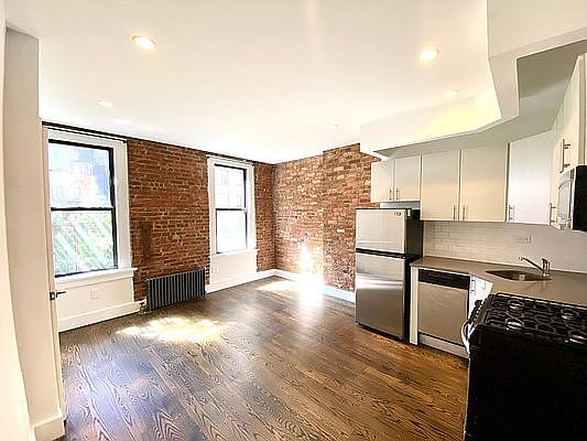 1st image of 247 E 39th St APT 4A