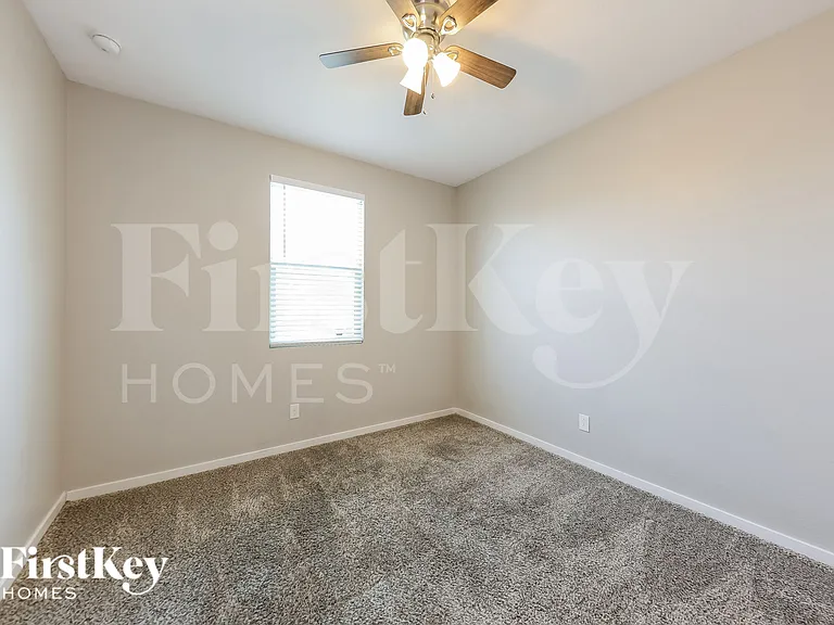 10129 W Southgate Ave — Photo 12