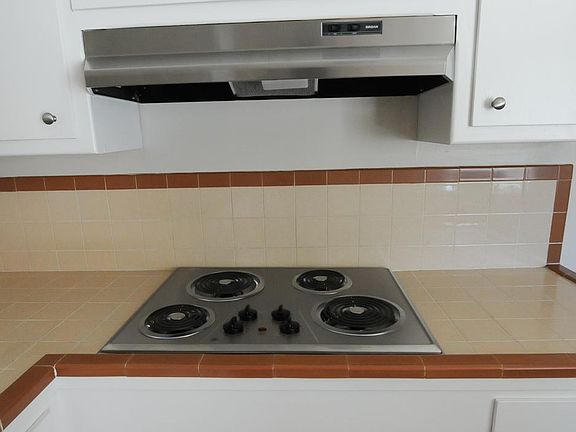 5th image of 3511 Brookdale Dr