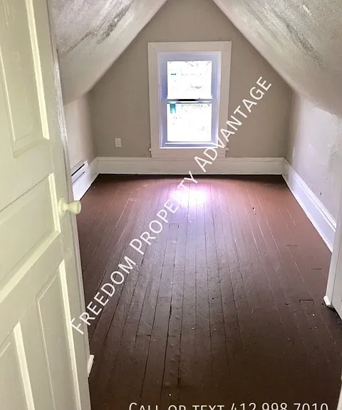 111 Kenova St #2 — Photo 9