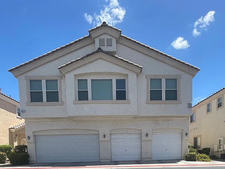 1 Car Garage
