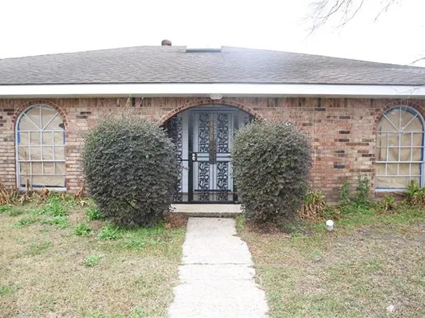 3336 Marietta St, Chalmette, LA 70043