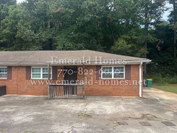 4689 Cook Dr