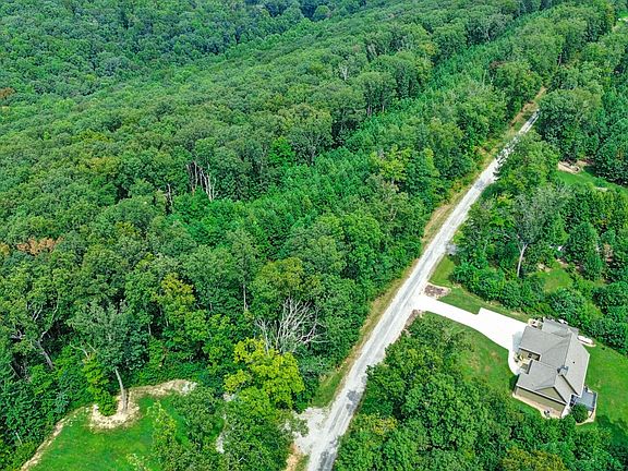 4th image of Upper Eagles Nest Rd
