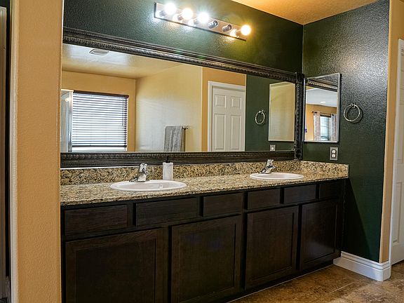 2nd image of 4024 Little Bay Ave #14998816