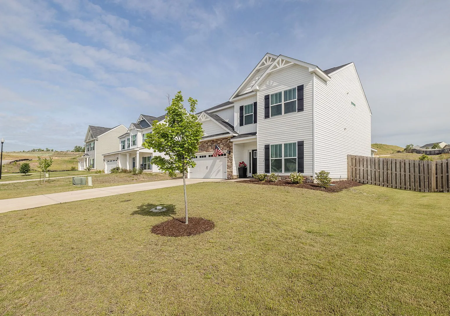 Coming soon! Beautiful rental located in Granite Hill Subdivision — Photo 2