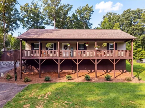 133 Lake Dr #9, Lexington, NC 27295