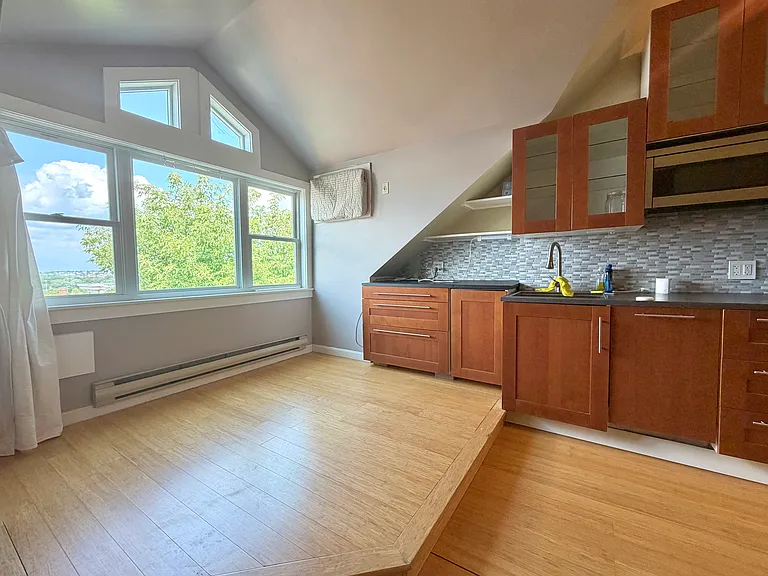 8 Douglas Ave #2 — Photo 14